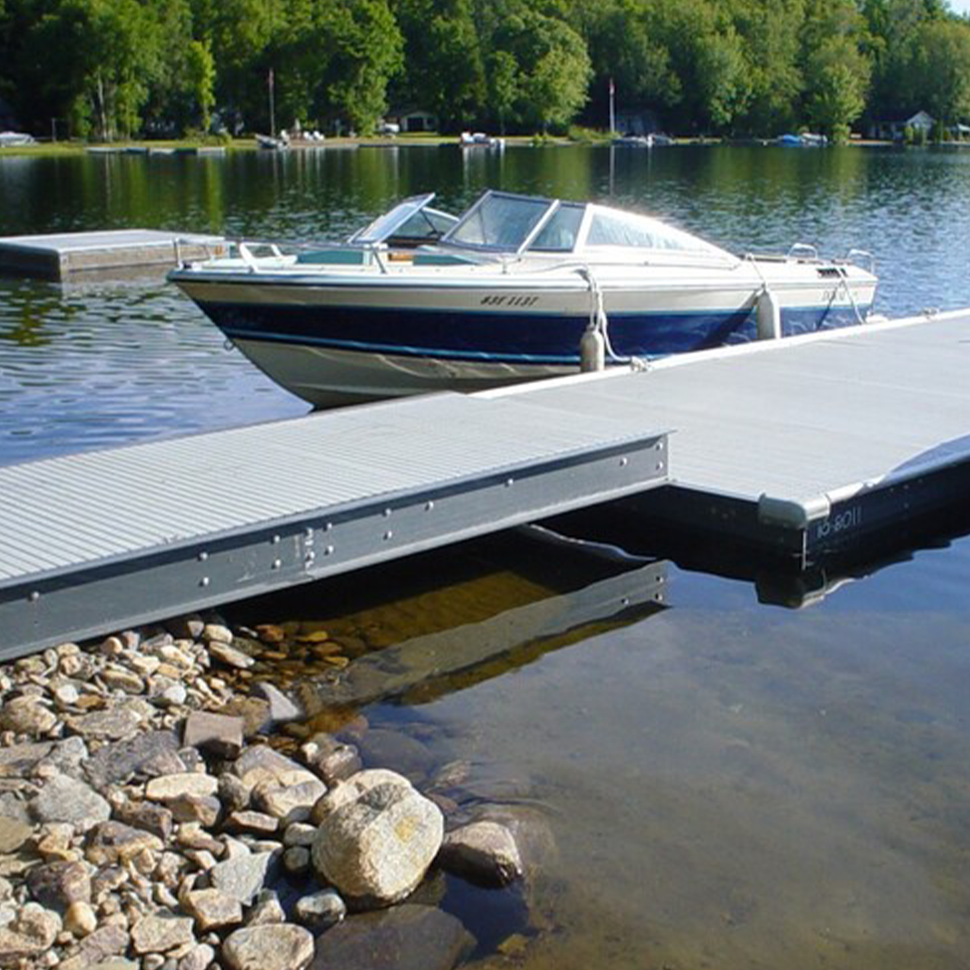 aquagrate pultruded grating, frp grating, non-slip, dynaform structural shapes